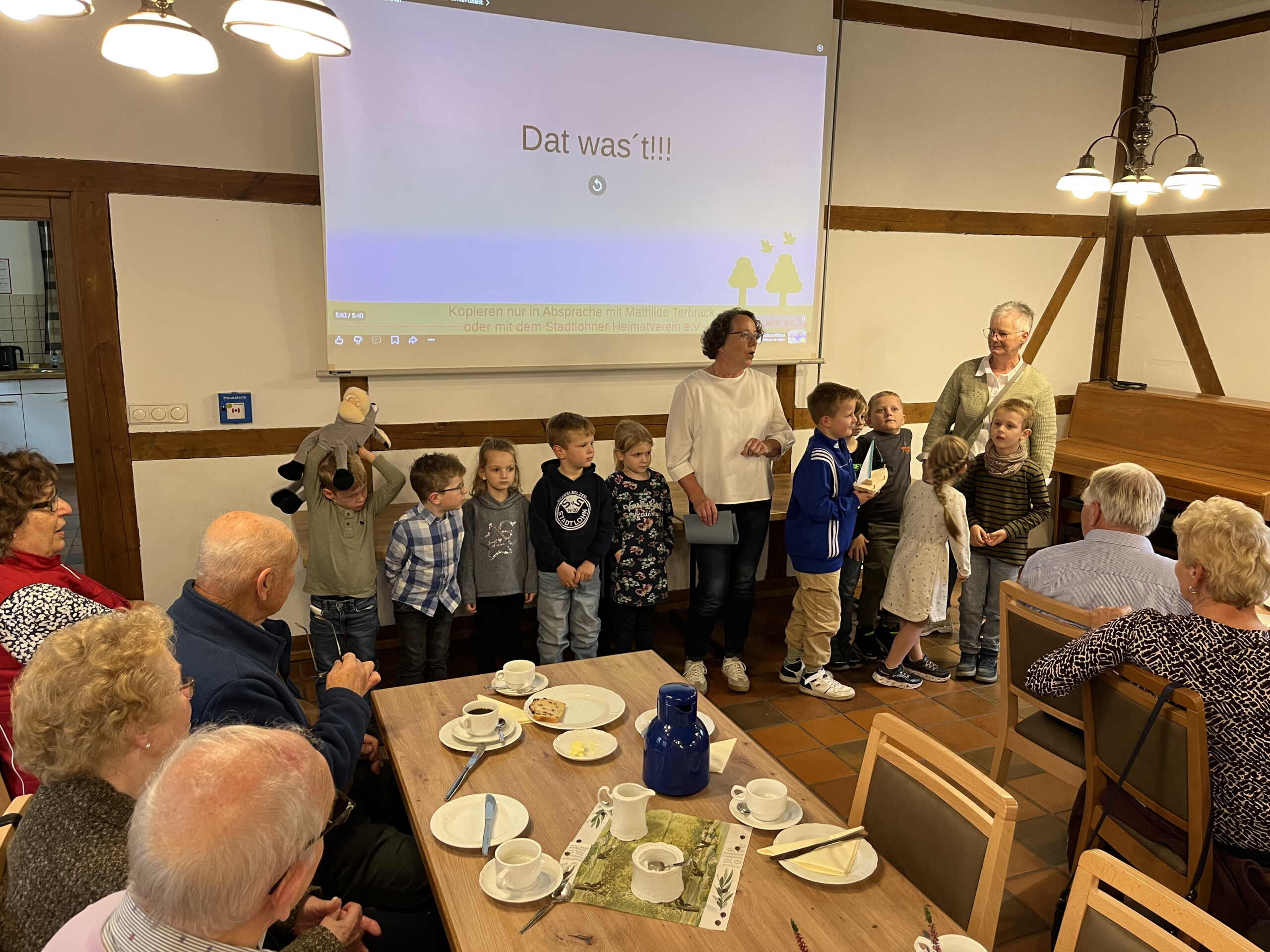 2025-10-22 Besuch Wippstättkes bei Vertällekes (2)